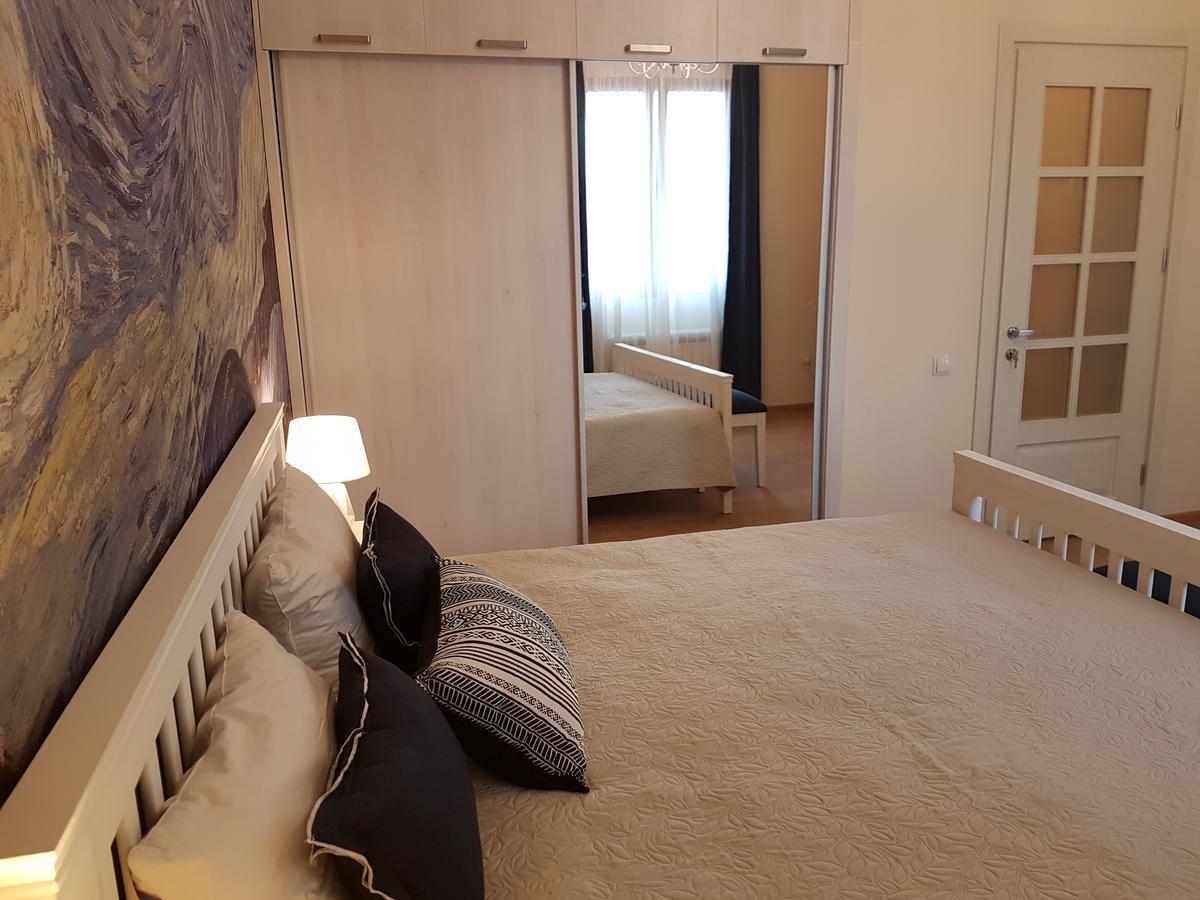 The Starry Night Apartment Batumi Zewnętrze zdjęcie